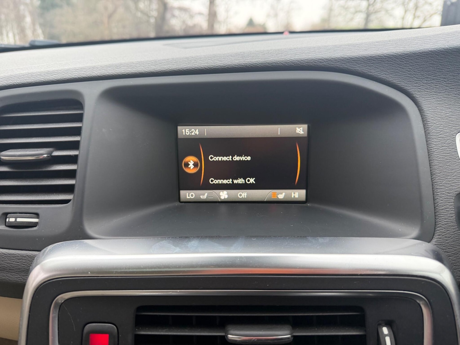 Used Volvo V60 2014 for sale - 77331688: Photo 26