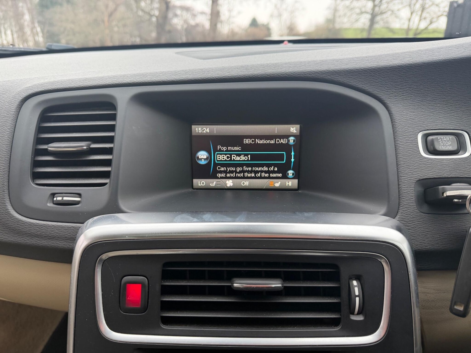 Used Volvo V60 2014 for sale - 77331688: Photo 27