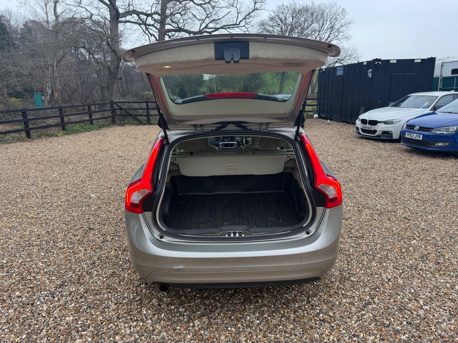 Used Volvo V60 2014 for sale - 77331688: Photo 29