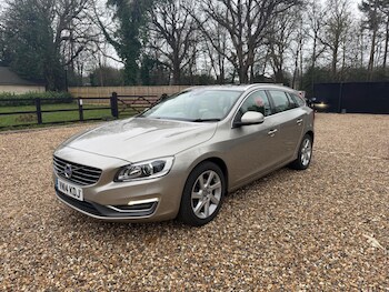 Used Volvo V60 2014 for sale - 77331688: Photo