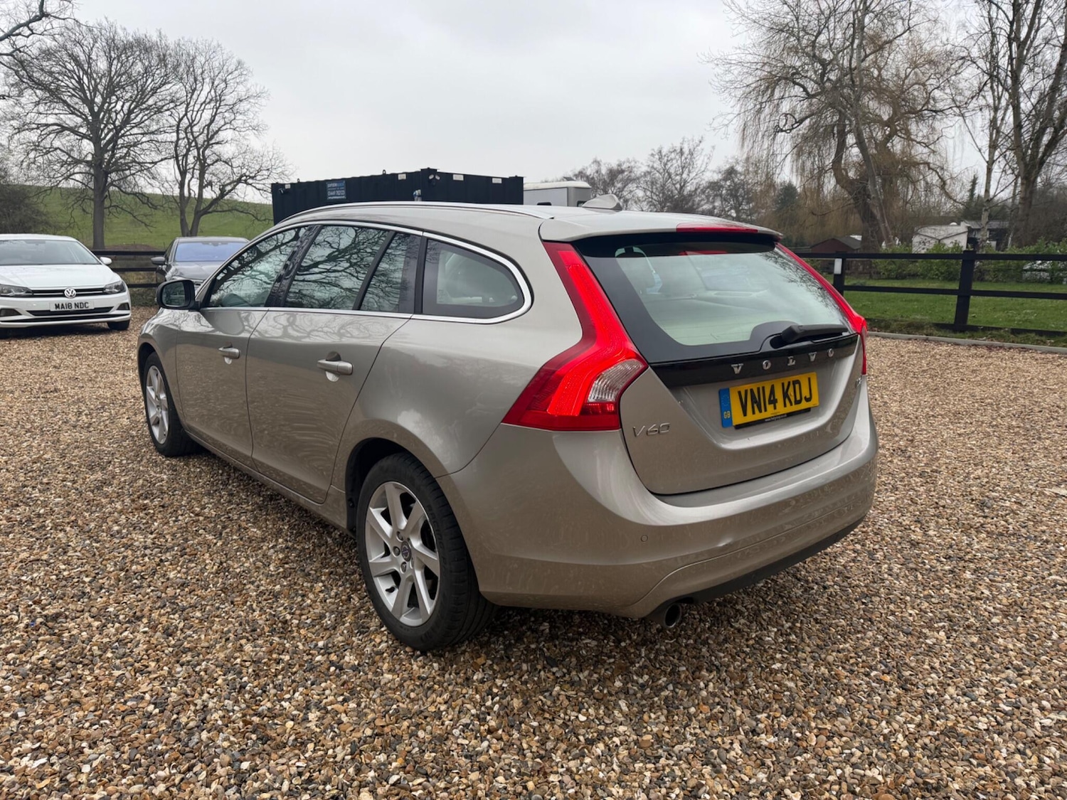 Used Volvo V60 2014 for sale - 77331688: Photo 4