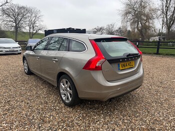 Used Volvo V60 2014 for sale - 77331688: Photo