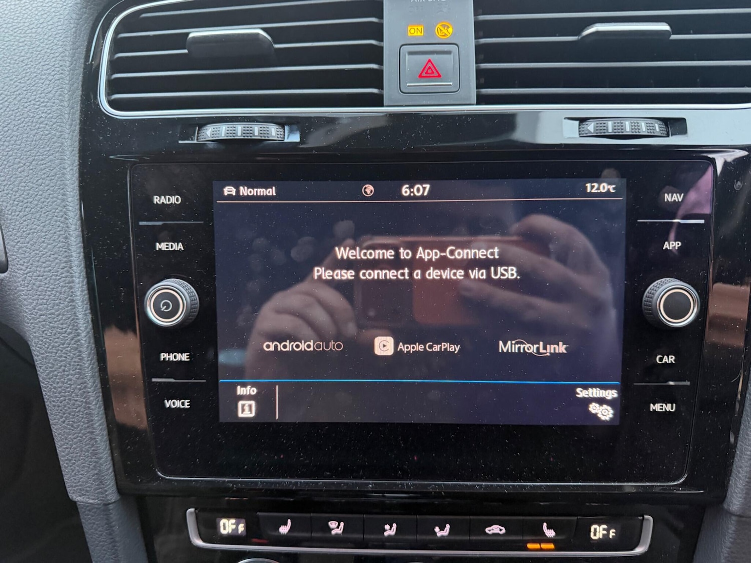 Used Volkswagen Golf 2017 for sale - 77625181: Photo 14