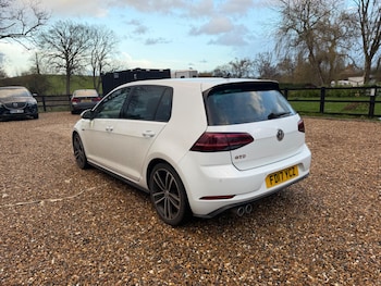 Used Volkswagen Golf 2017 for sale - 77625181: Photo