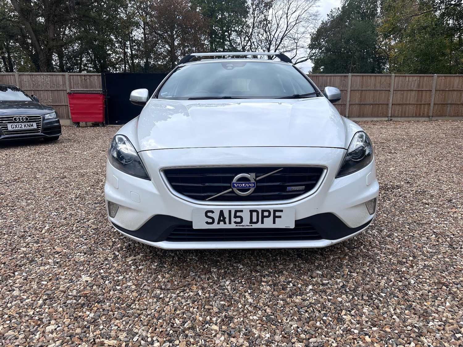 Used Volvo V40 2015 for sale - 76388883: Photo 2