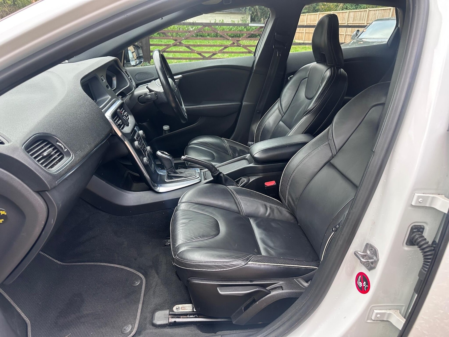 Used Volvo V40 2015 for sale - 76388883: Photo 26