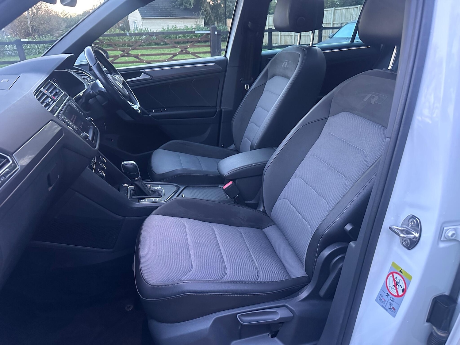 Used Volkswagen Tiguan 2017 for sale - 76714644: Photo 28