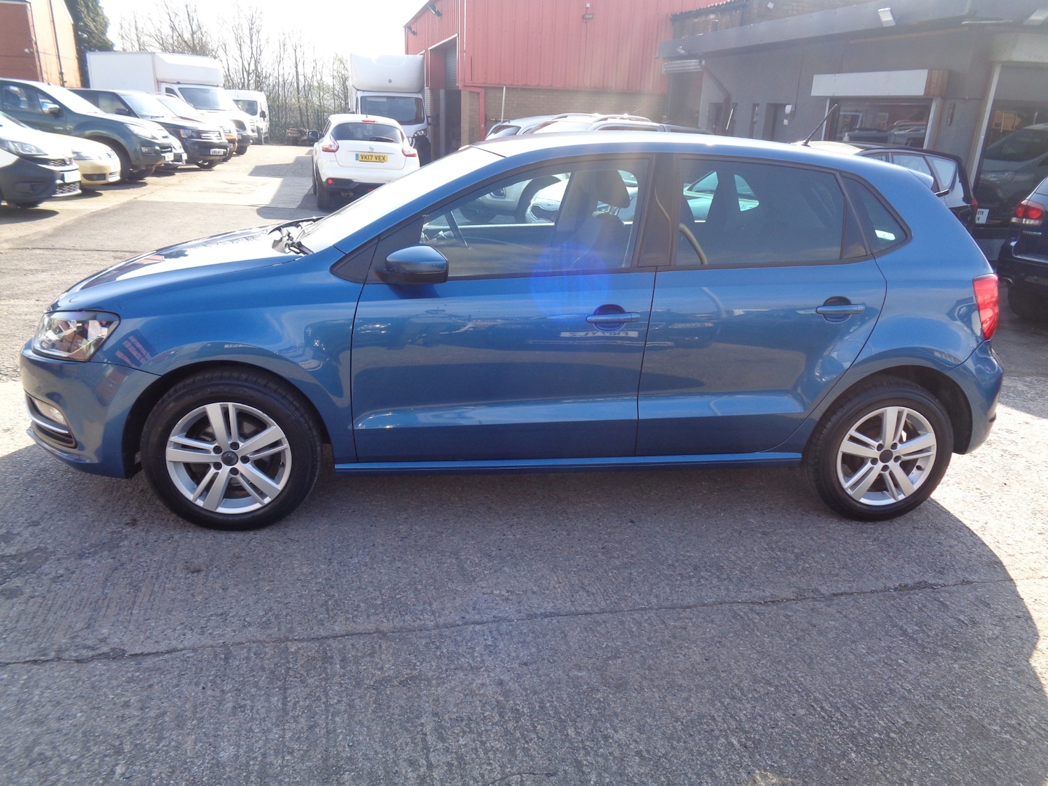 Used Volkswagen Polo 2016 for sale - 77762615: Photo 4