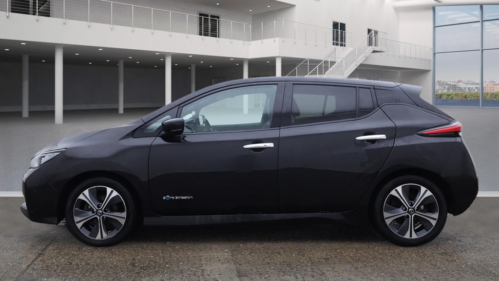 Used Nissan Leaf 2018 for sale - 77034173: Photo 2