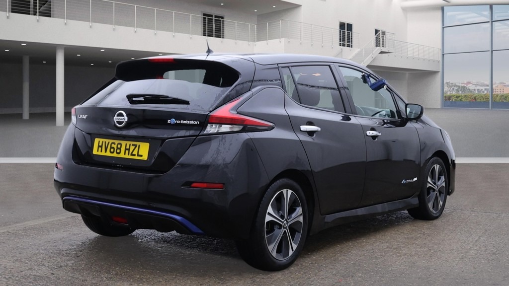 Used Nissan Leaf 2018 for sale - 77034173: Photo 5