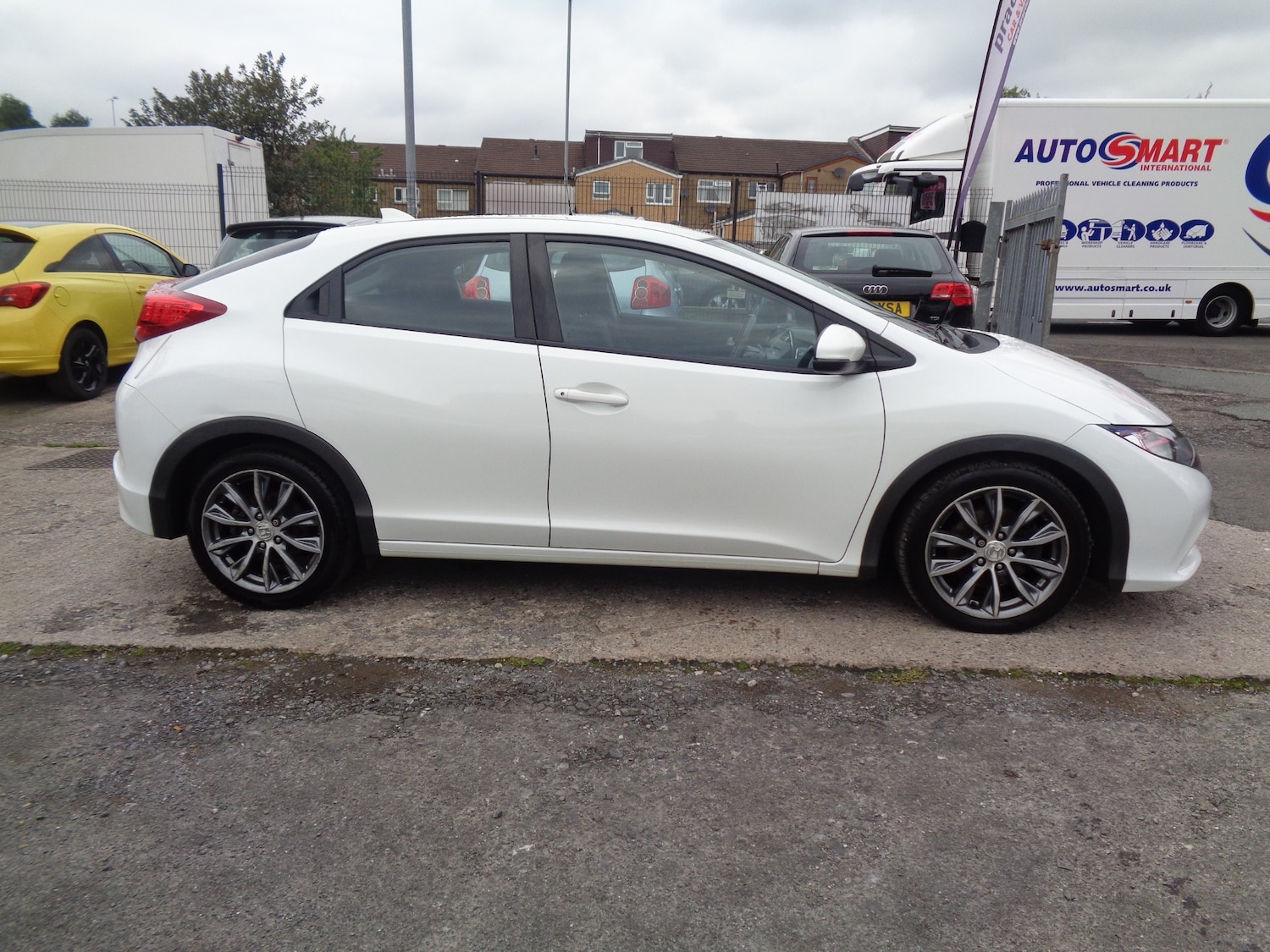 Used Honda Civic for sale - 76412434: Photo 5