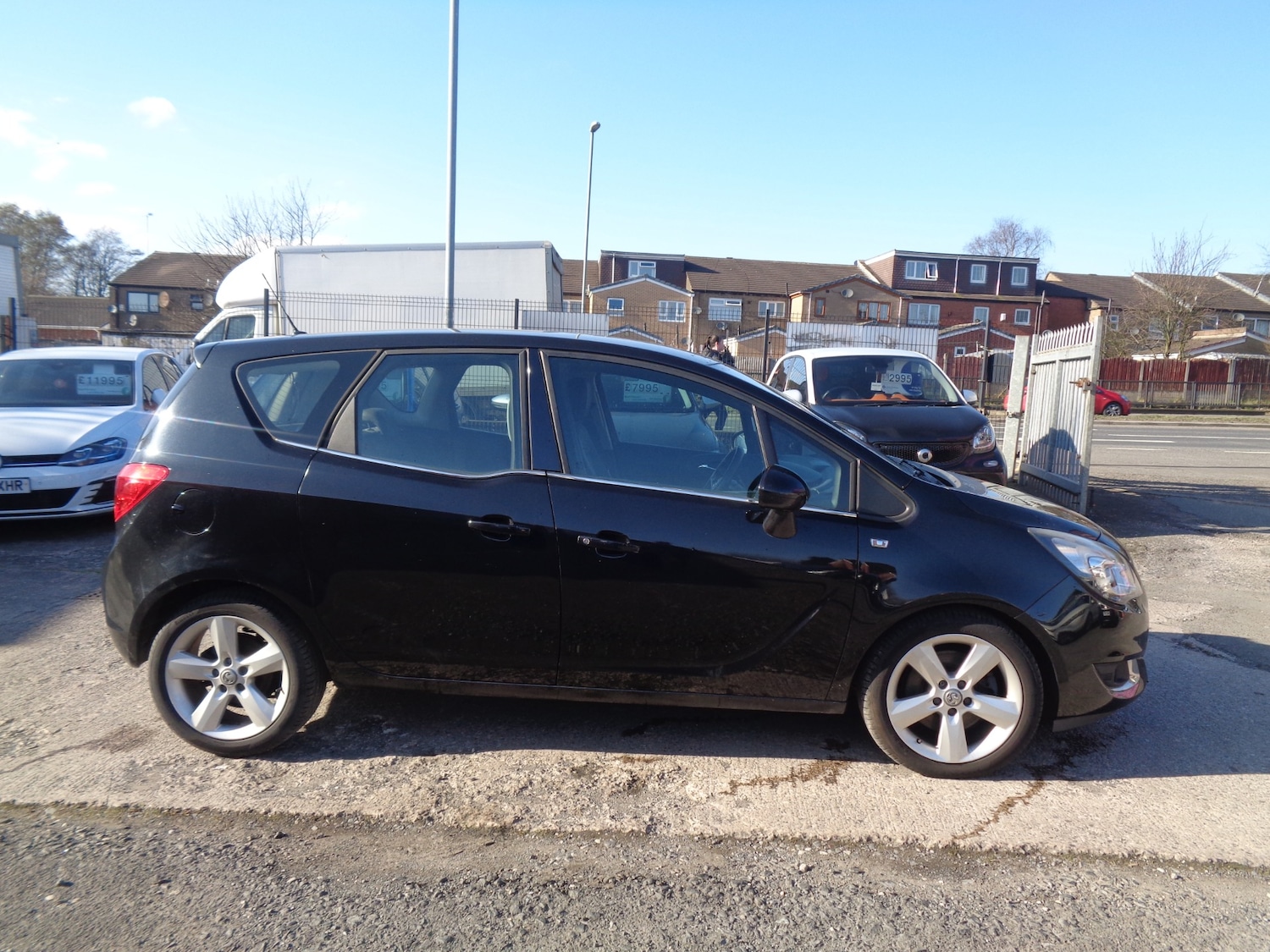 Used Vauxhall Meriva 2014 for sale - 77745176: Photo 2