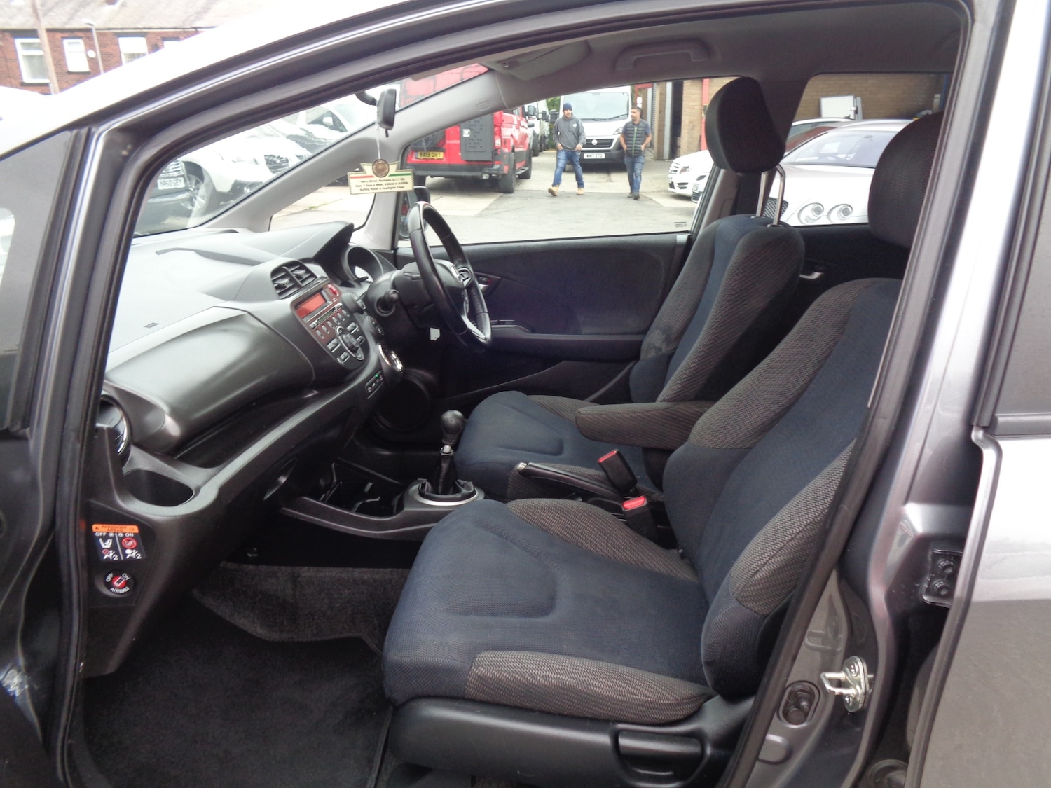 Used Honda Jazz 2015 for sale - 76412439: Photo 12