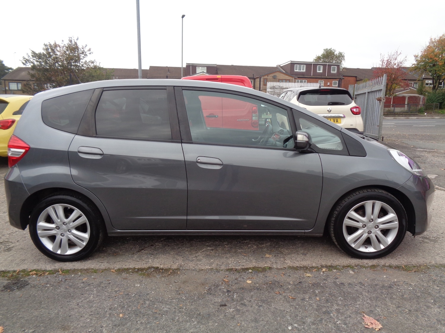 Used Honda Jazz 2015 for sale - 76412439: Photo 5