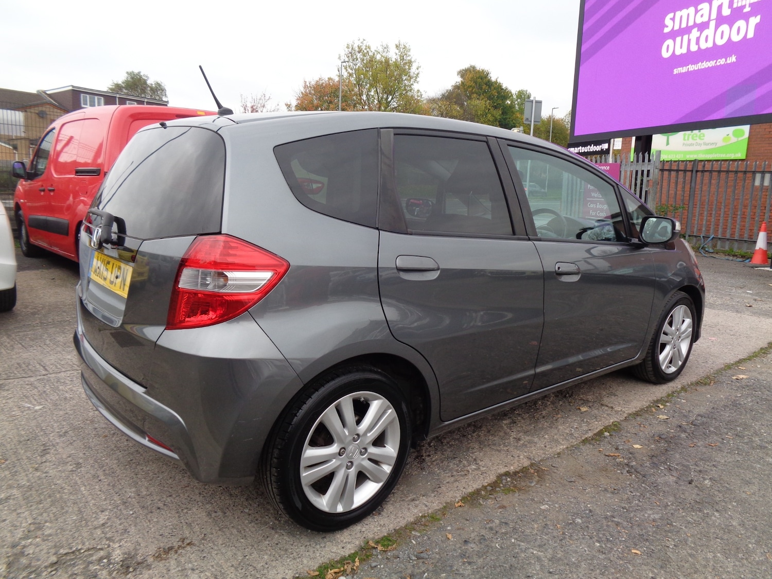 Used Honda Jazz 2015 for sale - 76412439: Photo 6