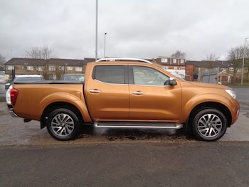 Used Nissan Navara 2017 for sale - 77378106: Photo