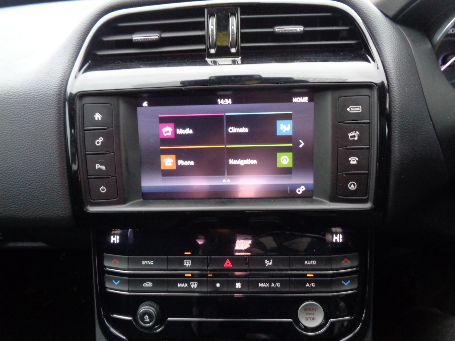 Used Jaguar XE 2015 for sale - 77716559: Photo 12