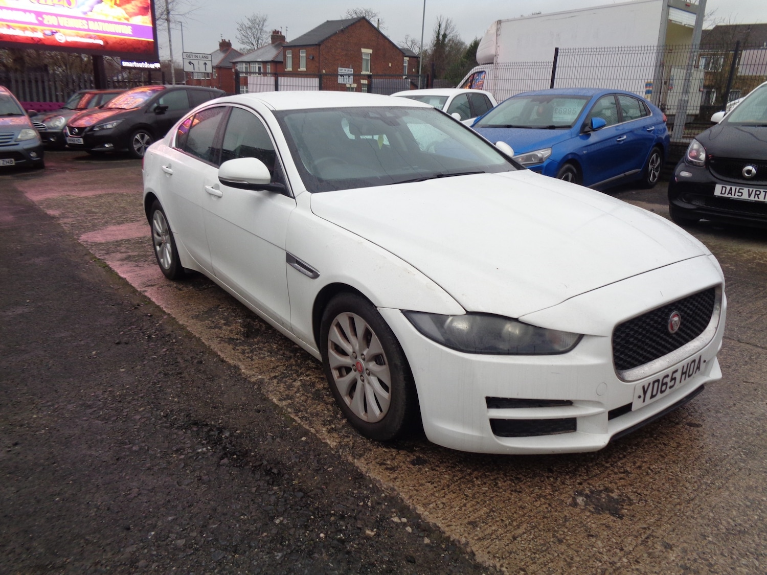 Used Jaguar XE 2015 for sale - 77716559: Photo 2