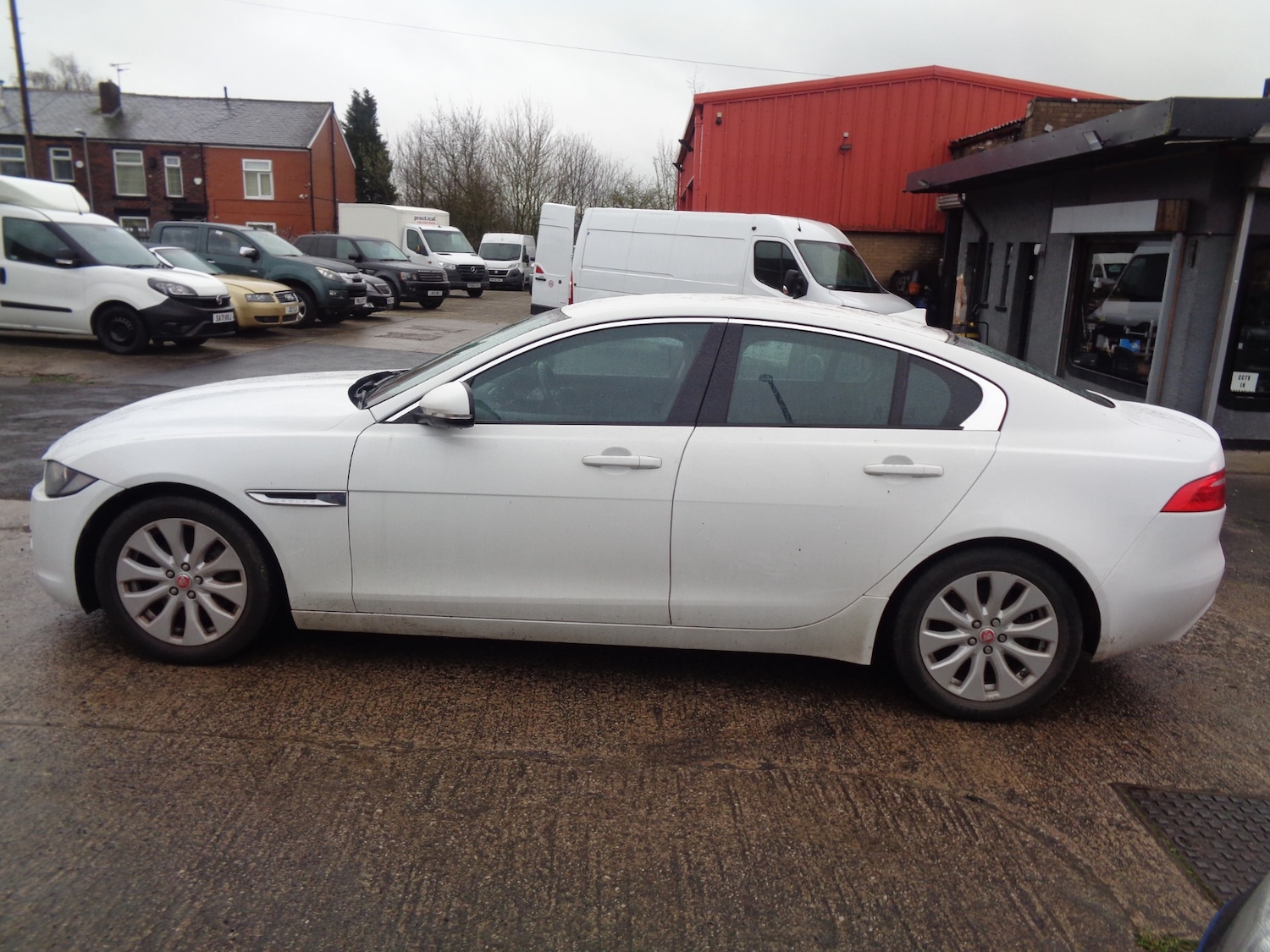 Used Jaguar XE 2015 for sale - 77716559: Photo 7
