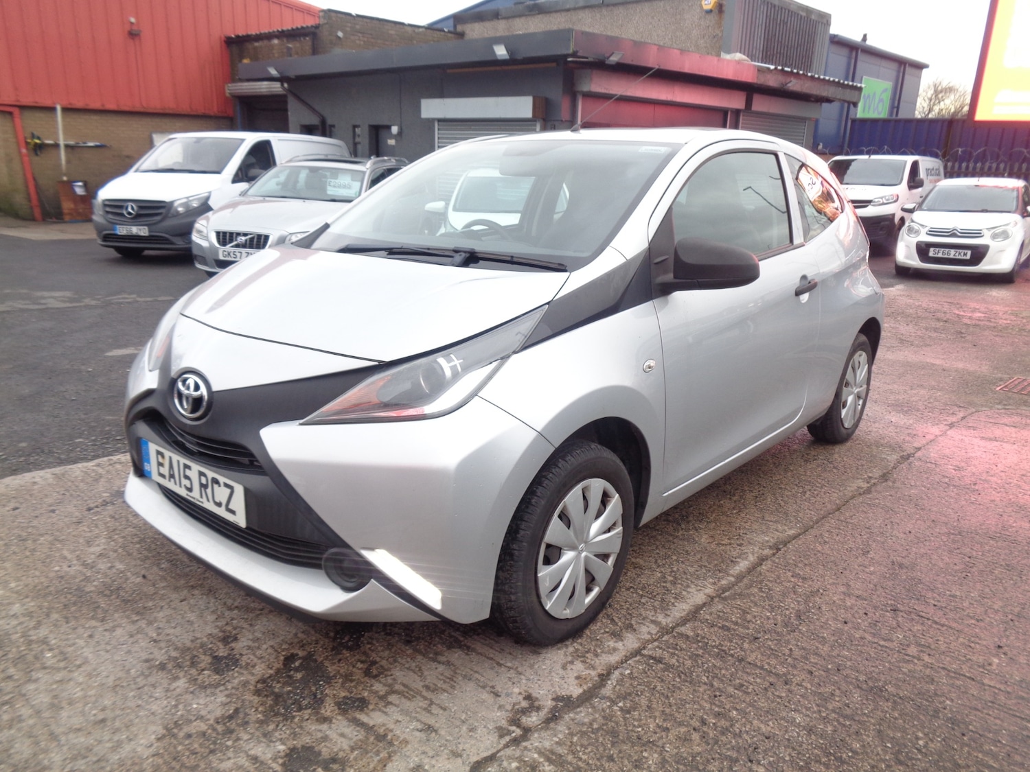Used Toyota AYGO 2015 for sale - 77378298: Photo 1