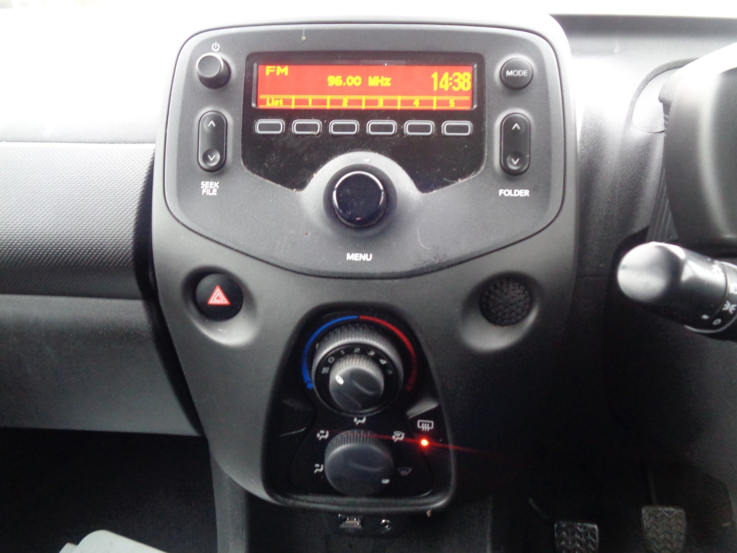 Used Toyota AYGO 2015 for sale - 77378298: Photo 10