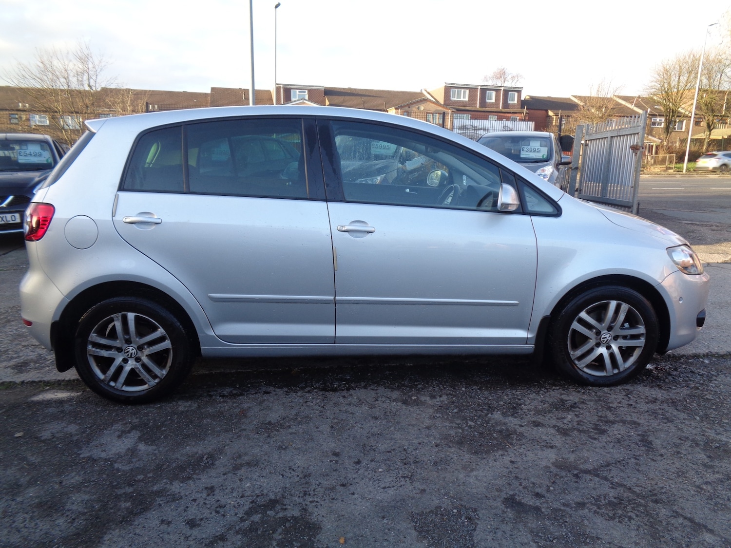 Used Volkswagen Golf Plus 2011 for sale - 76894491: Photo 2