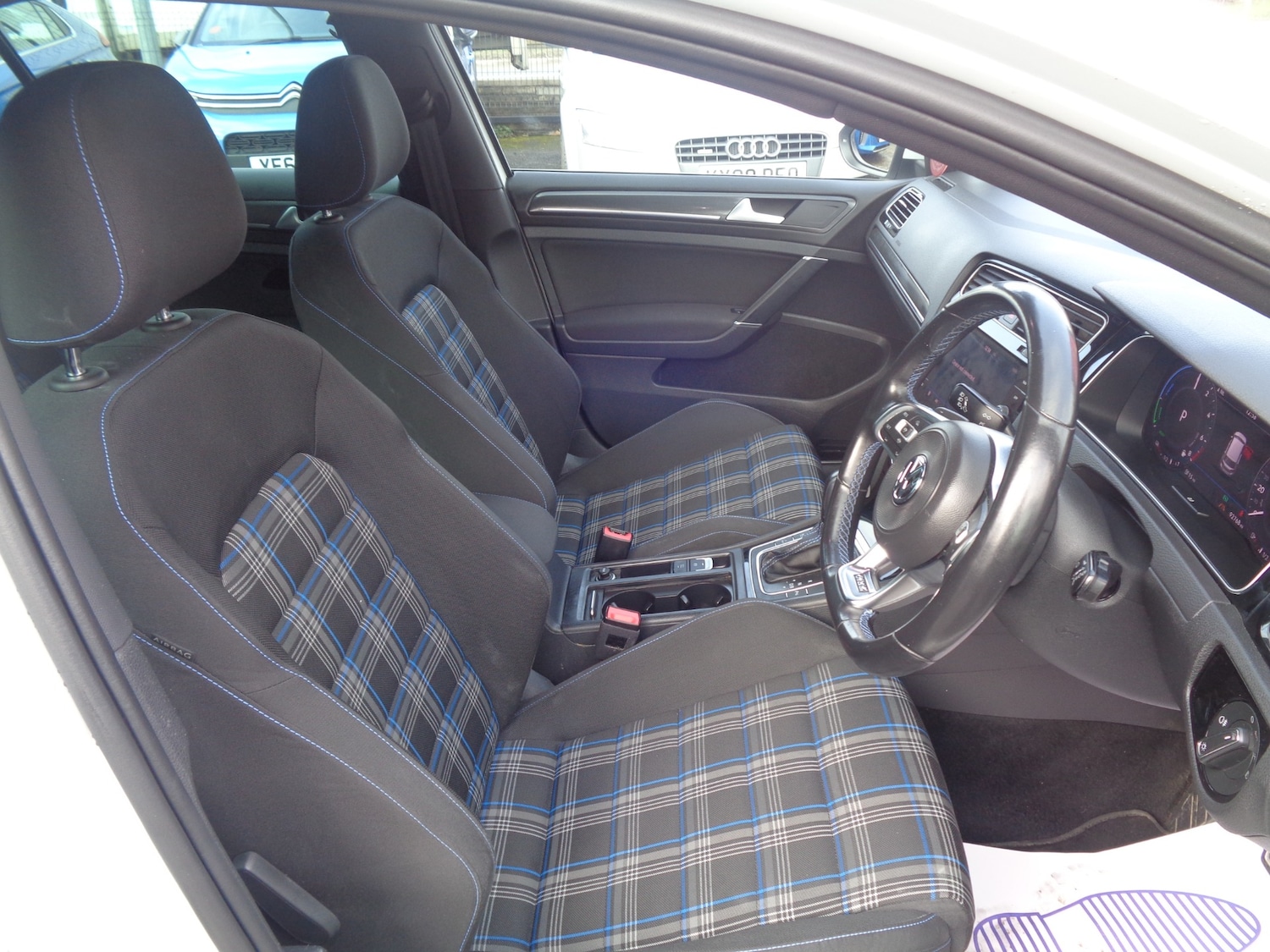 Used Volkswagen Golf 2020 for sale - 77618410: Photo 15