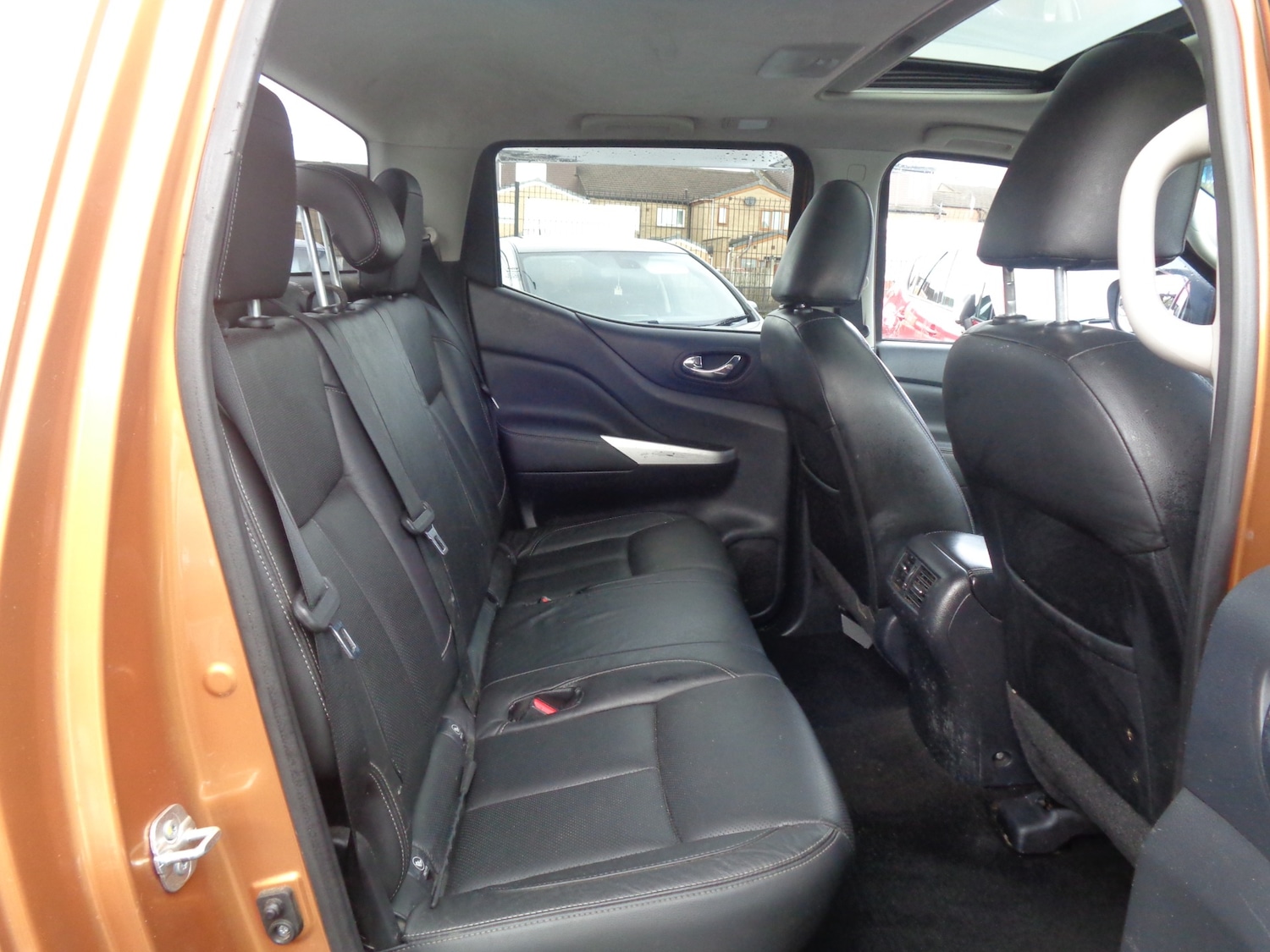 Used Nissan Navara 2016 for sale - 77234258: Photo 11