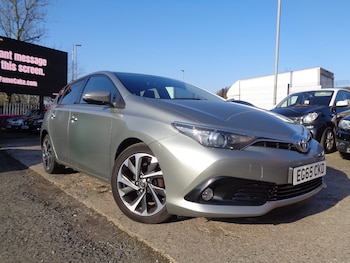 Used Toyota Auris 2015 for sale - 77745183: Photo