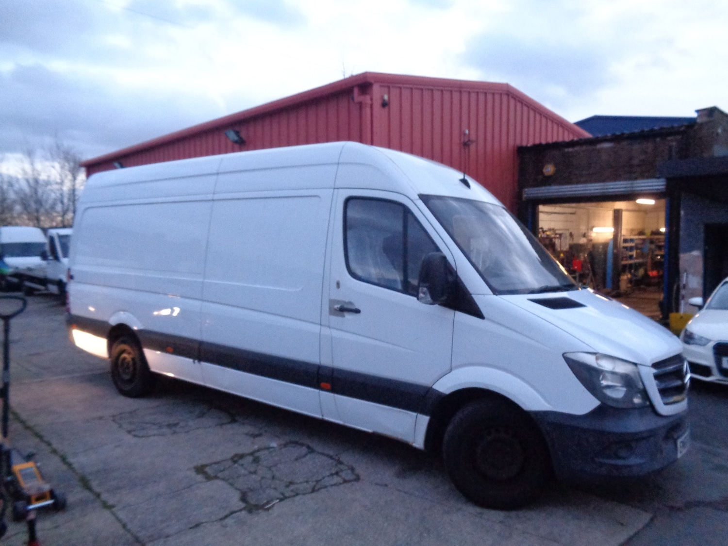 Used Mercedes-Benz Sprinter 2015 for sale - 76894918: Photo 2