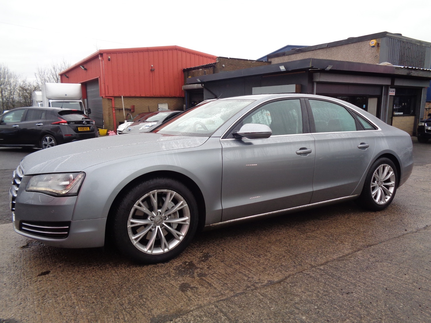Used Audi A8 2012 for sale - 77137032: Photo 4