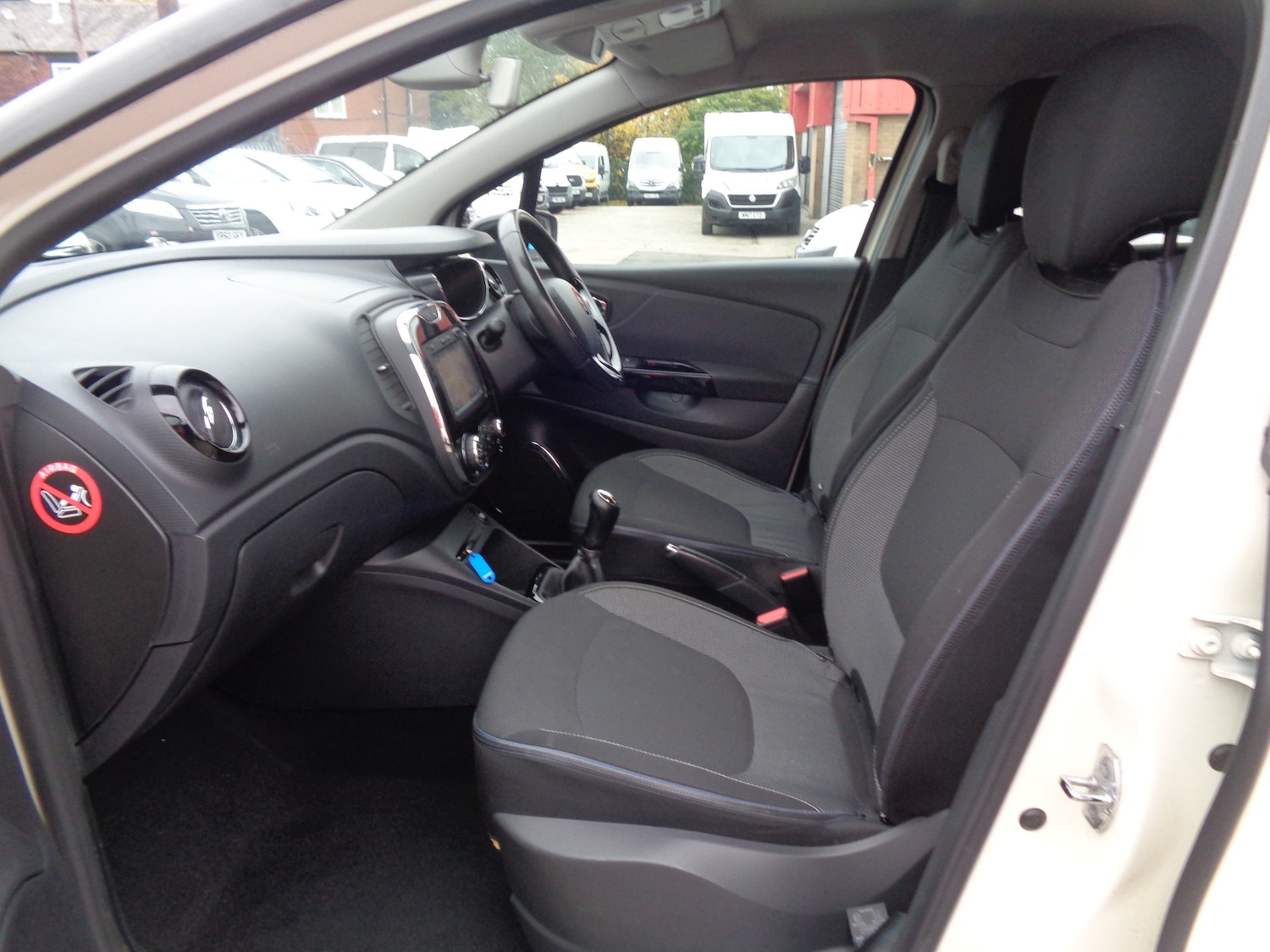 Used Renault Captur 2016 for sale - 76412513: Photo 12