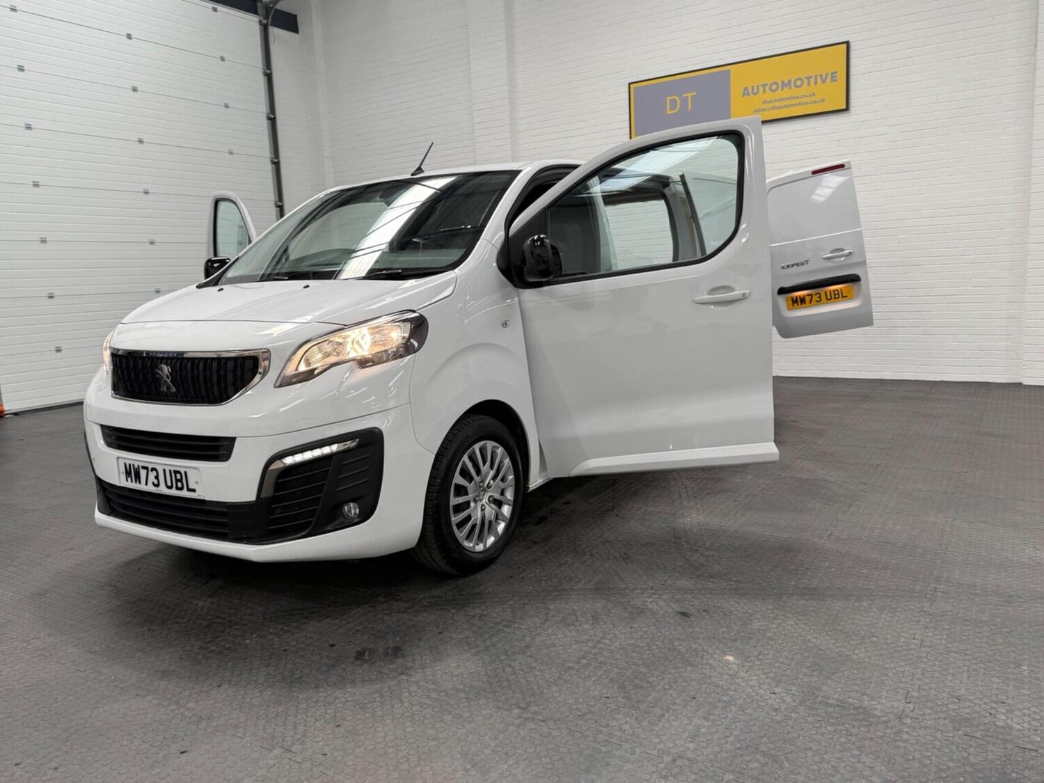 Used Peugeot Expert 2023 for sale - 78102327: Photo 100