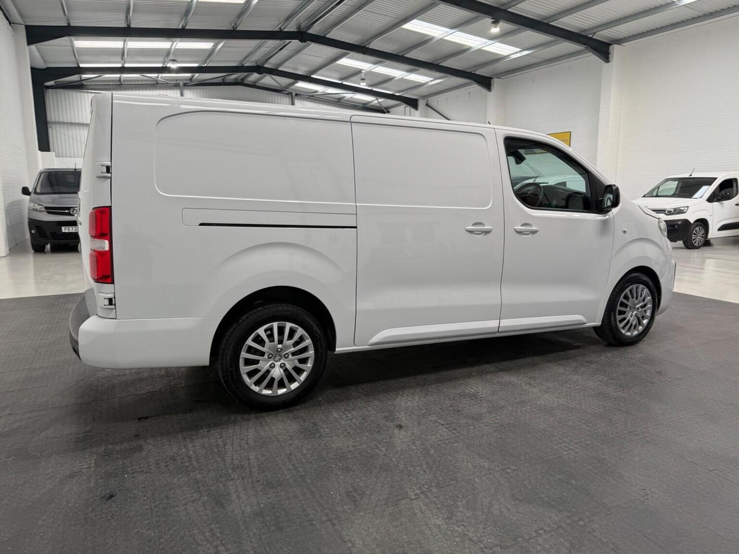 Used Peugeot Expert 2023 for sale - 78102327: Photo 11