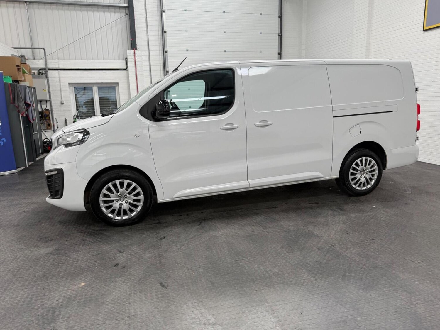 Used Peugeot Expert 2023 for sale - 78102327: Photo 28