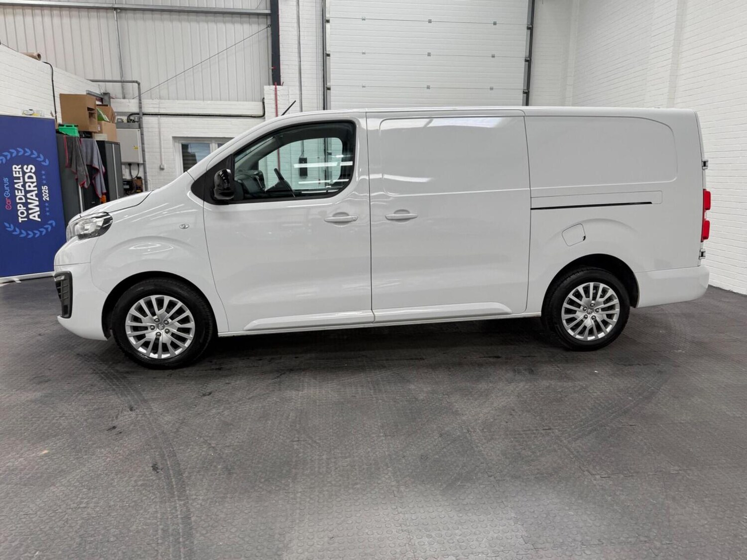 Used Peugeot Expert 2023 for sale - 78102327: Photo 29