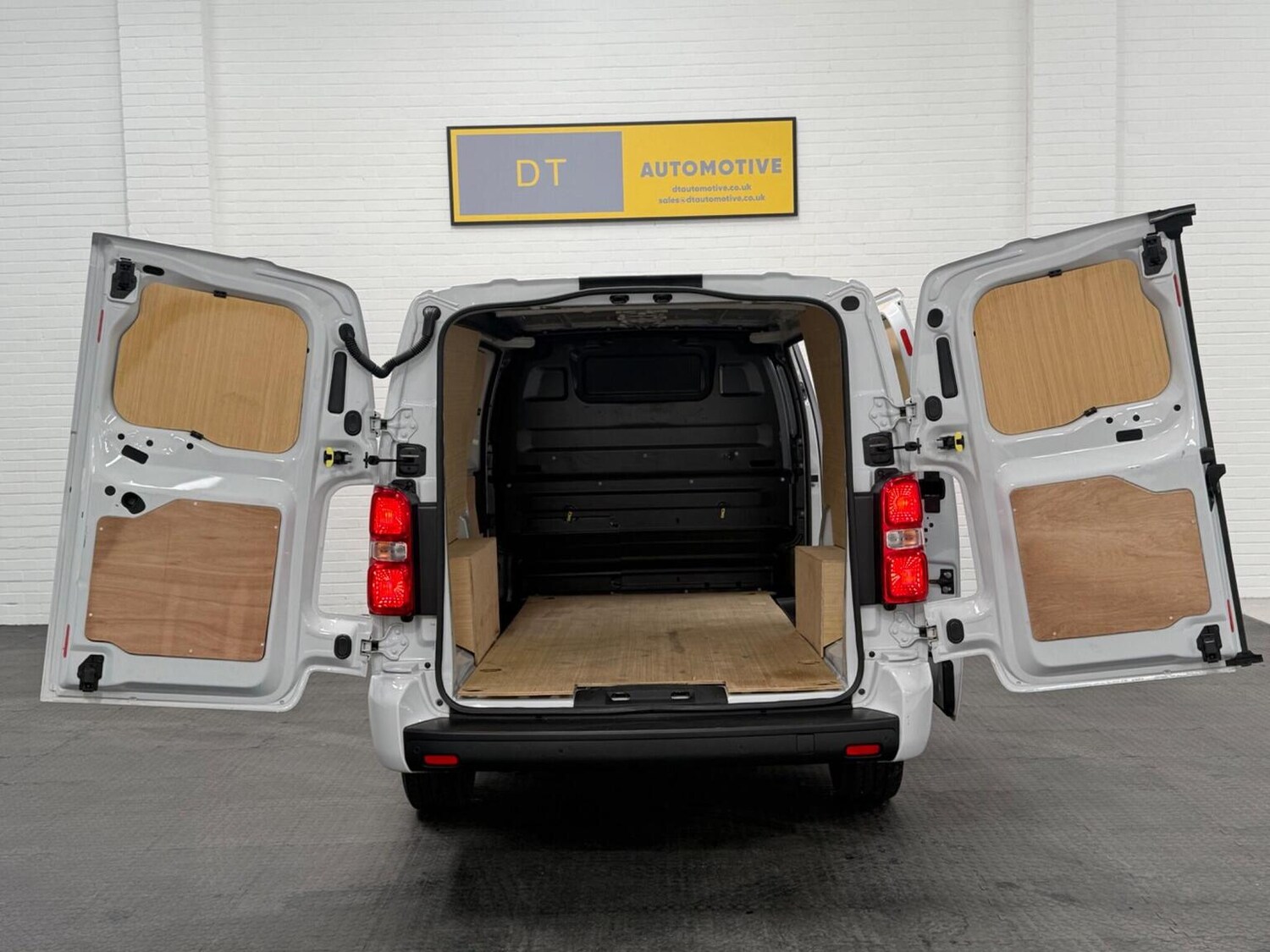 Used Peugeot Expert 2023 for sale - 78102327: Photo 3