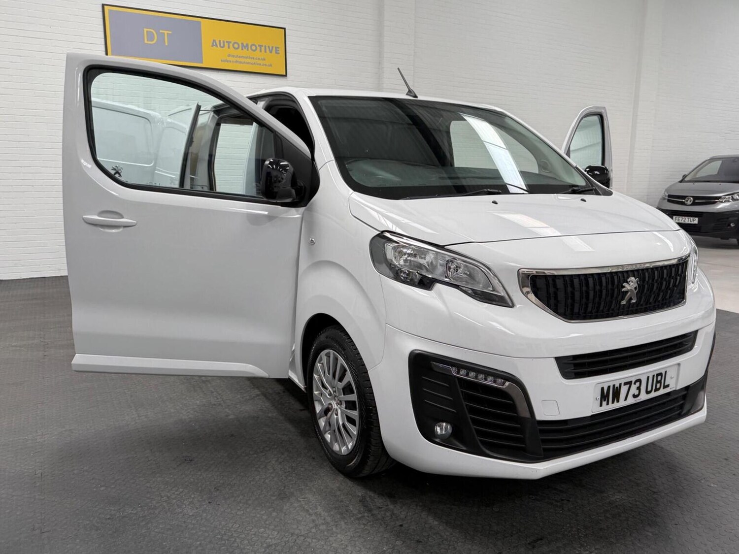 Used Peugeot Expert 2023 for sale - 78102327: Photo 35