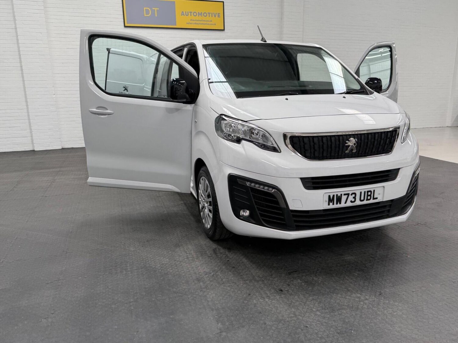 Used Peugeot Expert 2023 for sale - 78102327: Photo 36