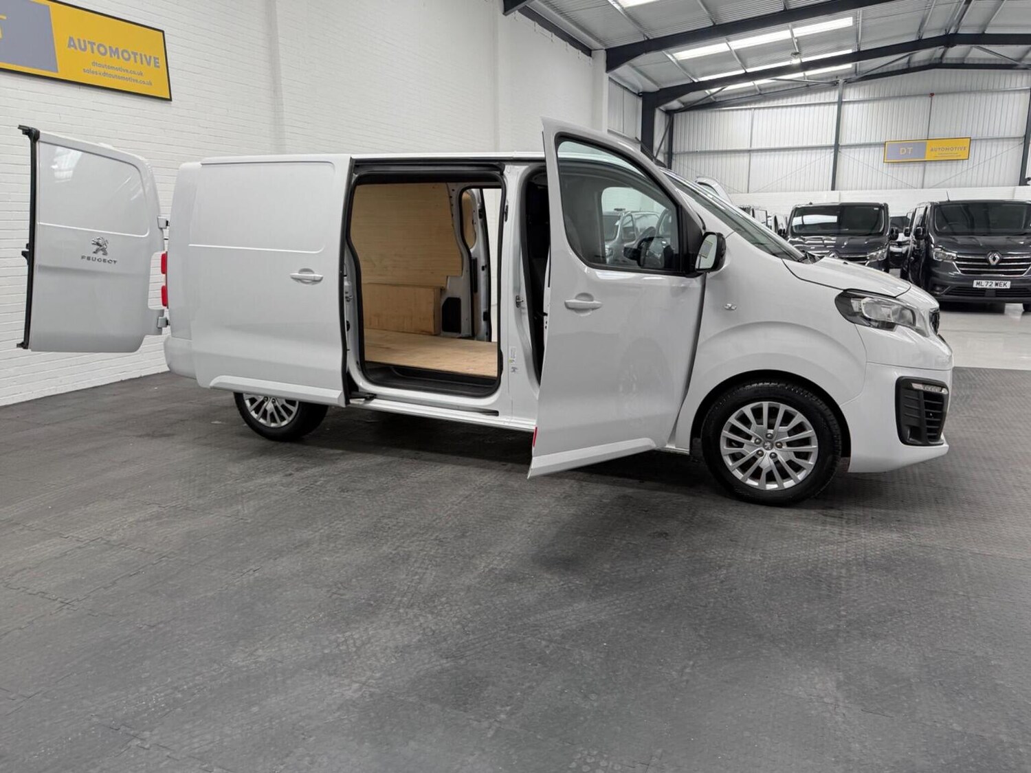 Used Peugeot Expert 2023 for sale - 78102327: Photo 40