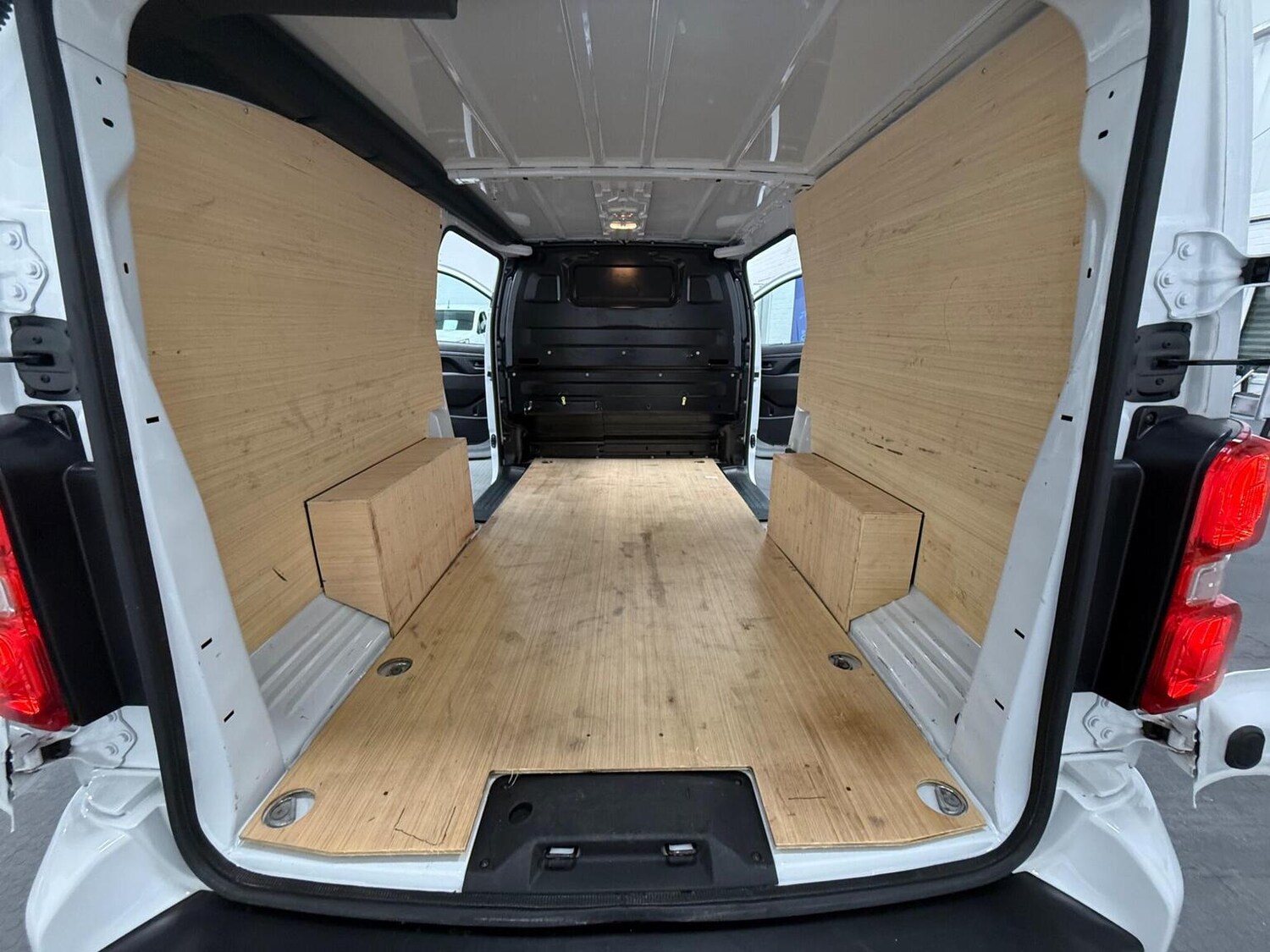 Used Peugeot Expert 2023 for sale - 78102327: Photo 65