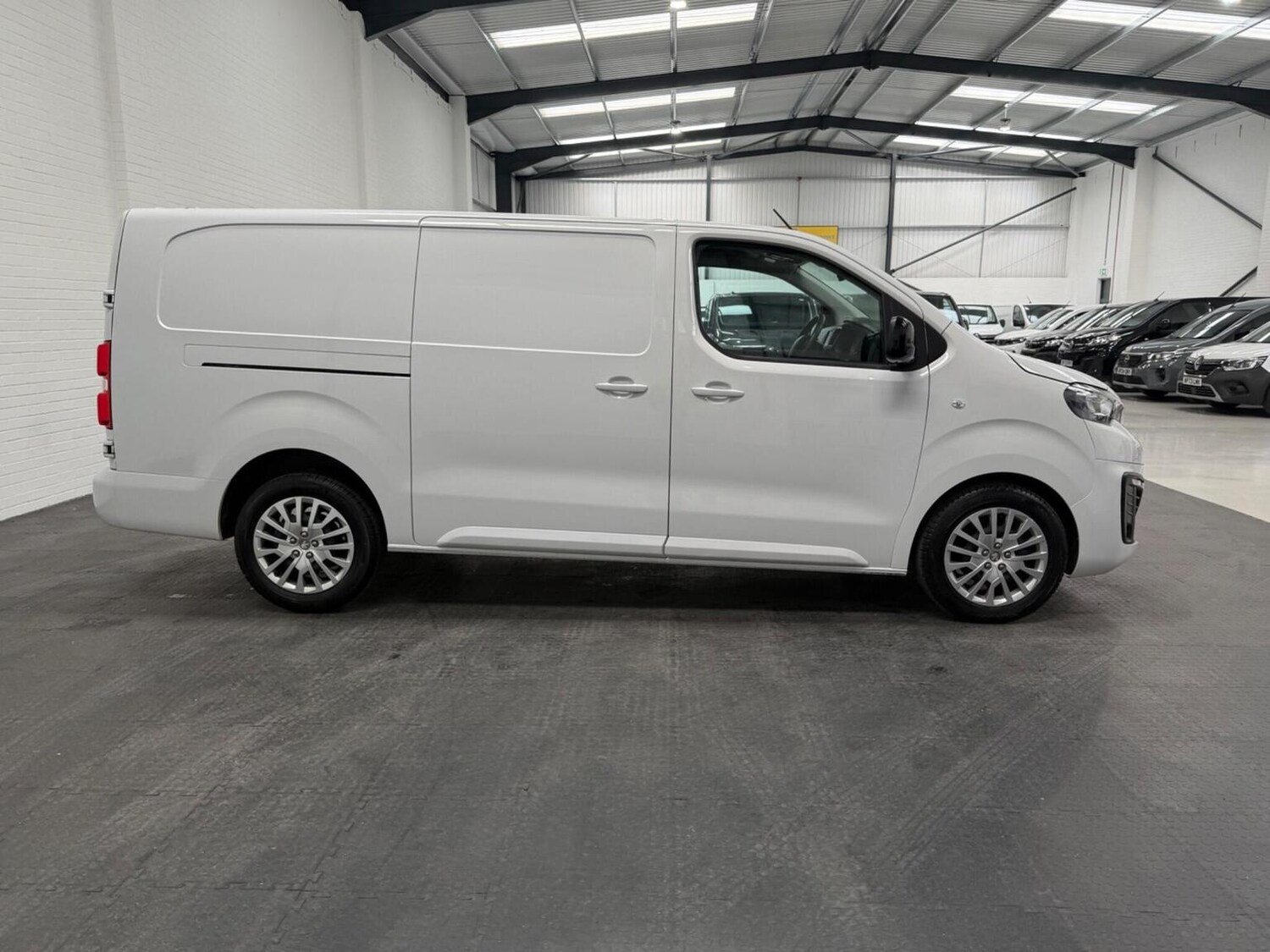 Used Peugeot Expert 2023 for sale - 78102327: Photo 8