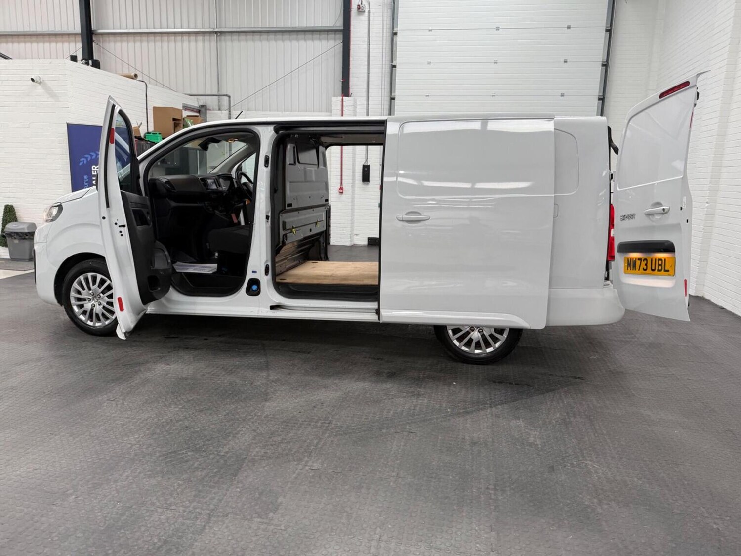 Used Peugeot Expert 2023 for sale - 78102327: Photo 81