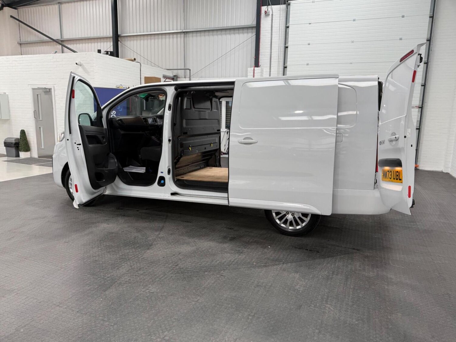 Used Peugeot Expert 2023 for sale - 78102327: Photo 82