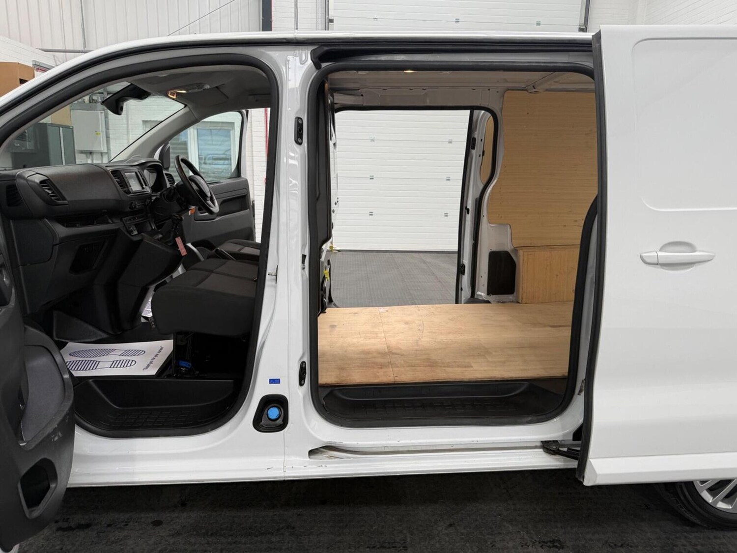 Used Peugeot Expert 2023 for sale - 78102327: Photo 85