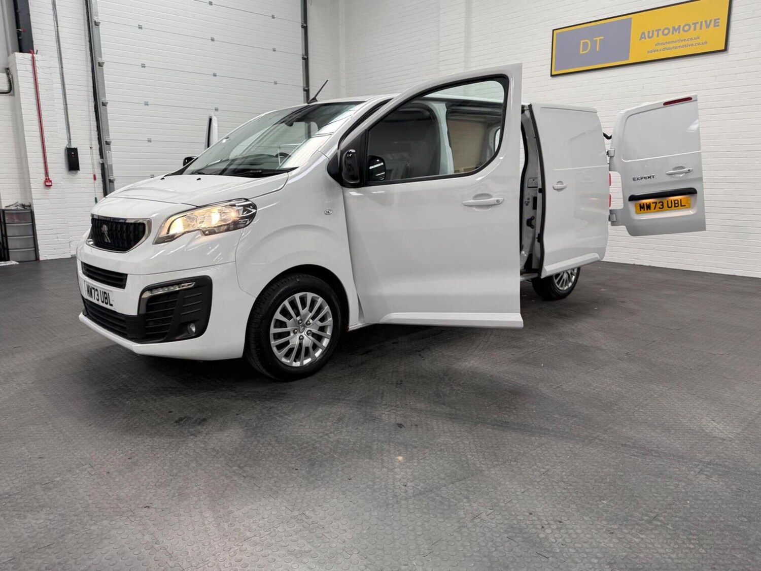 Used Peugeot Expert 2023 for sale - 78102327: Photo 95