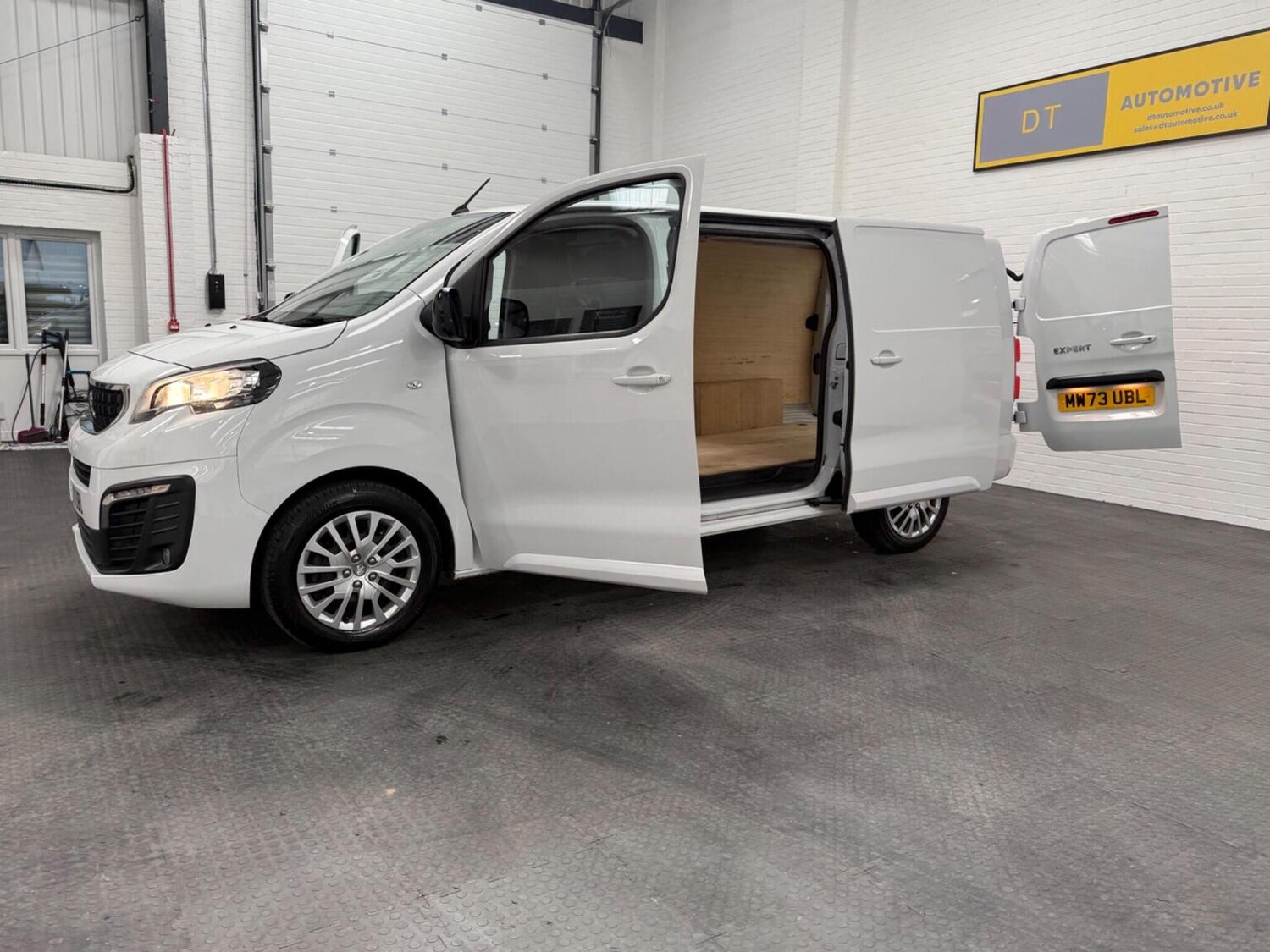 Used Peugeot Expert 2023 for sale - 78102327: Photo 96