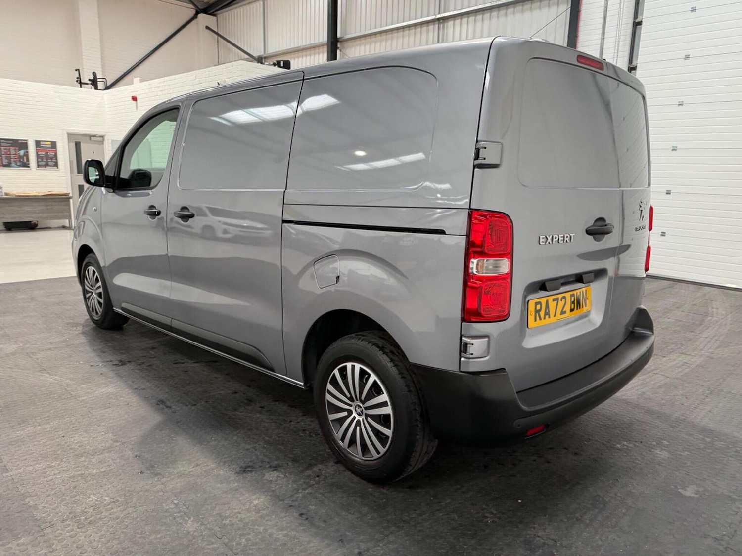 Used Peugeot Expert 2023 for sale - 78102342: Photo 16