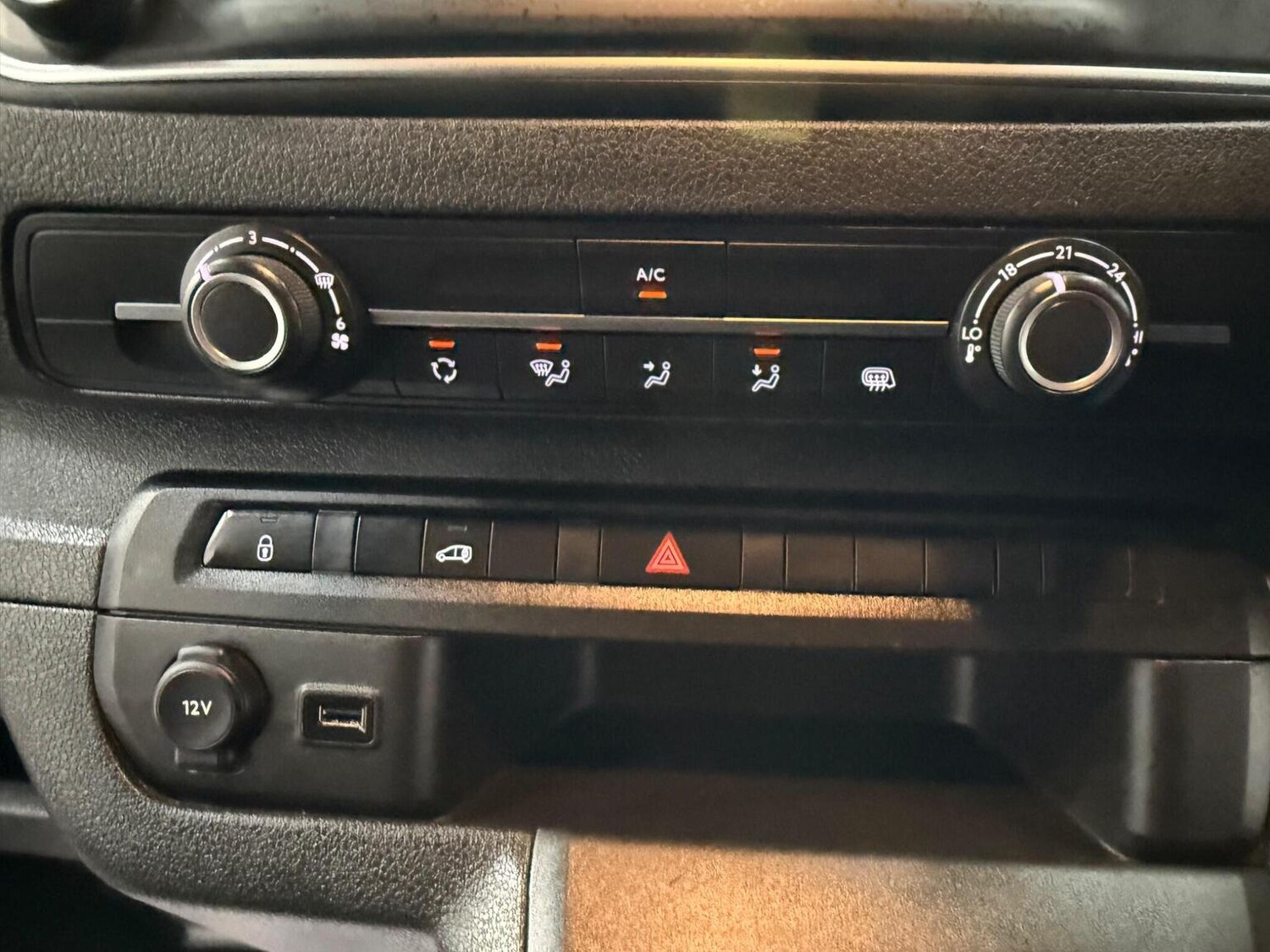 Used Peugeot Expert 2023 for sale - 78102342: Photo 46