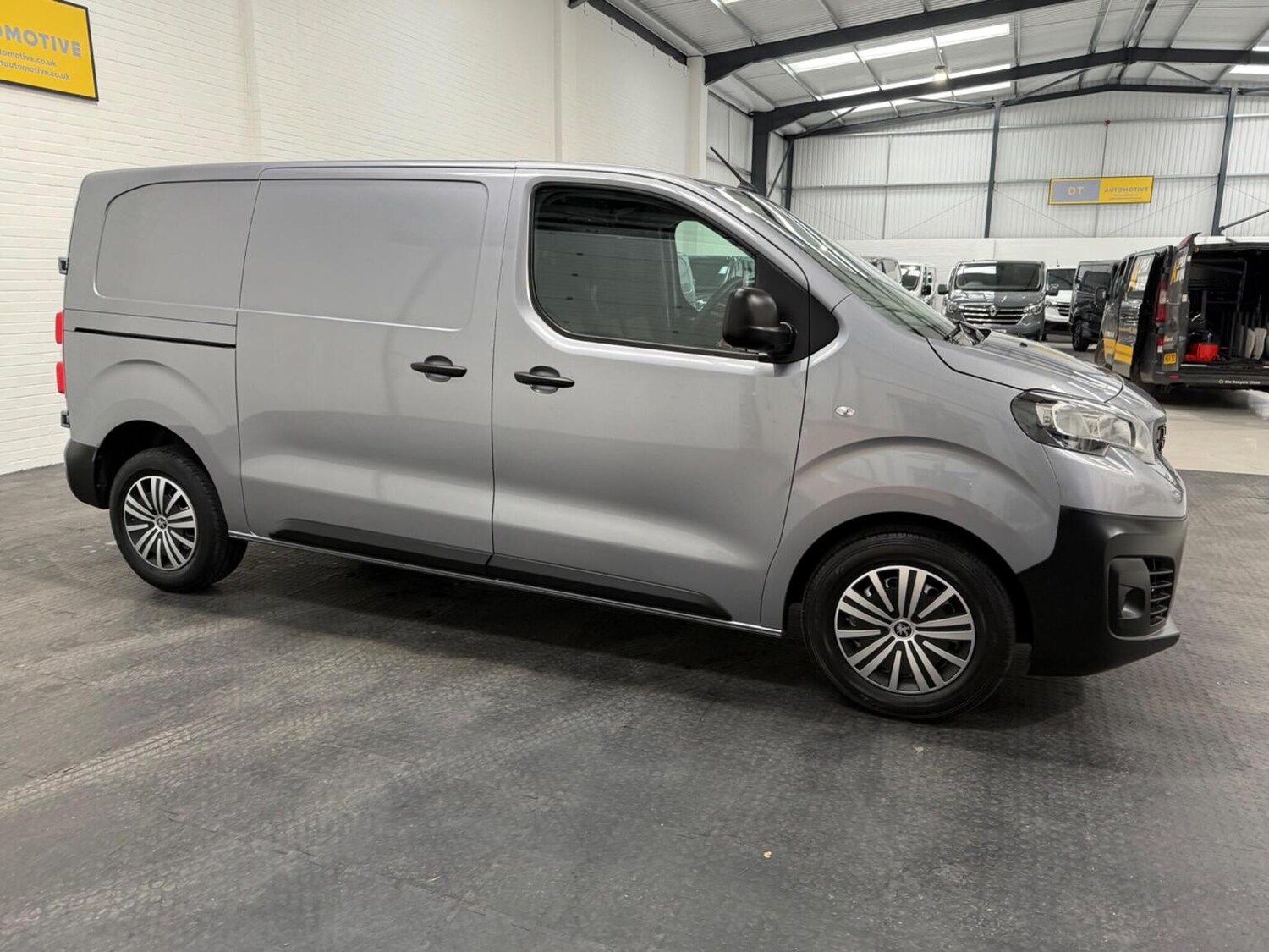 Used Peugeot Expert 2023 for sale - 78102342: Photo 5